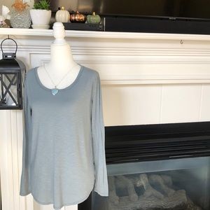 🌺Abercrombie & Fitch crew neck, long sleeve tee🌺